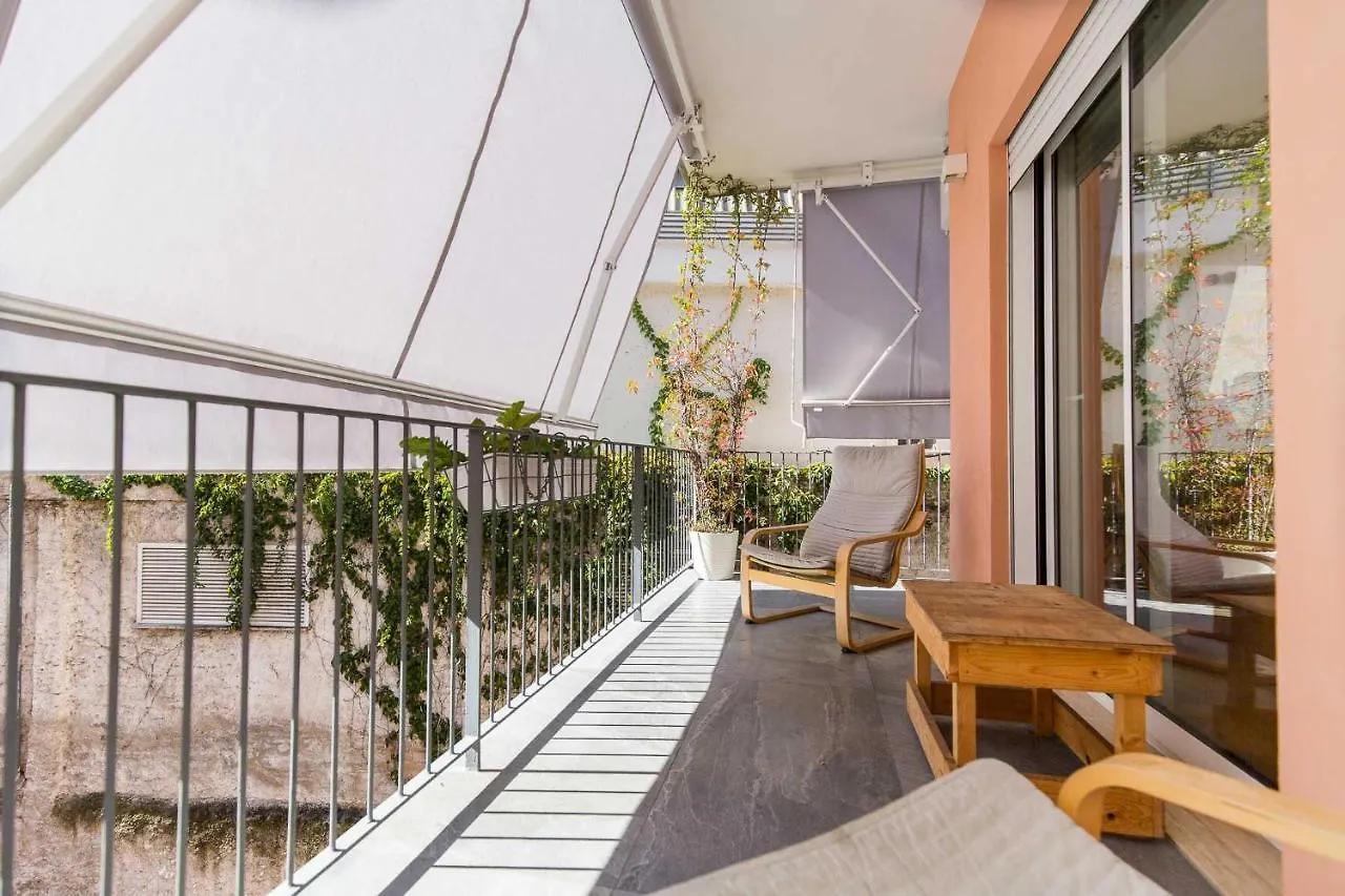 La Dolce Vita - Stylish Flat In Trastevere 100 Sqm Apartment Rome 0*,  Italy
